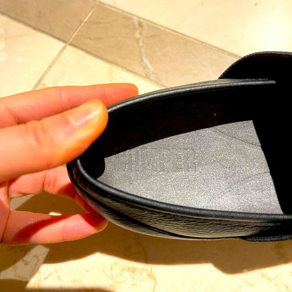 Camper, Black women's full-grain Mary Jane with red rubber outsole,95% new,US 6 - Picture 3 of 7